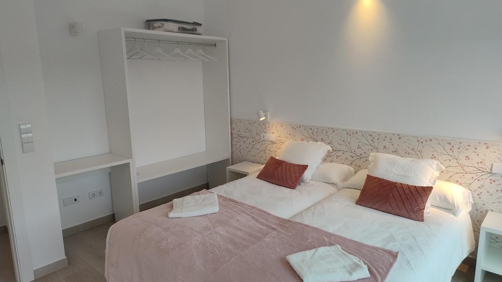 Casas Turisticas Lar Jardin - Parking Privado Santiago de Compostela Exteriör bild