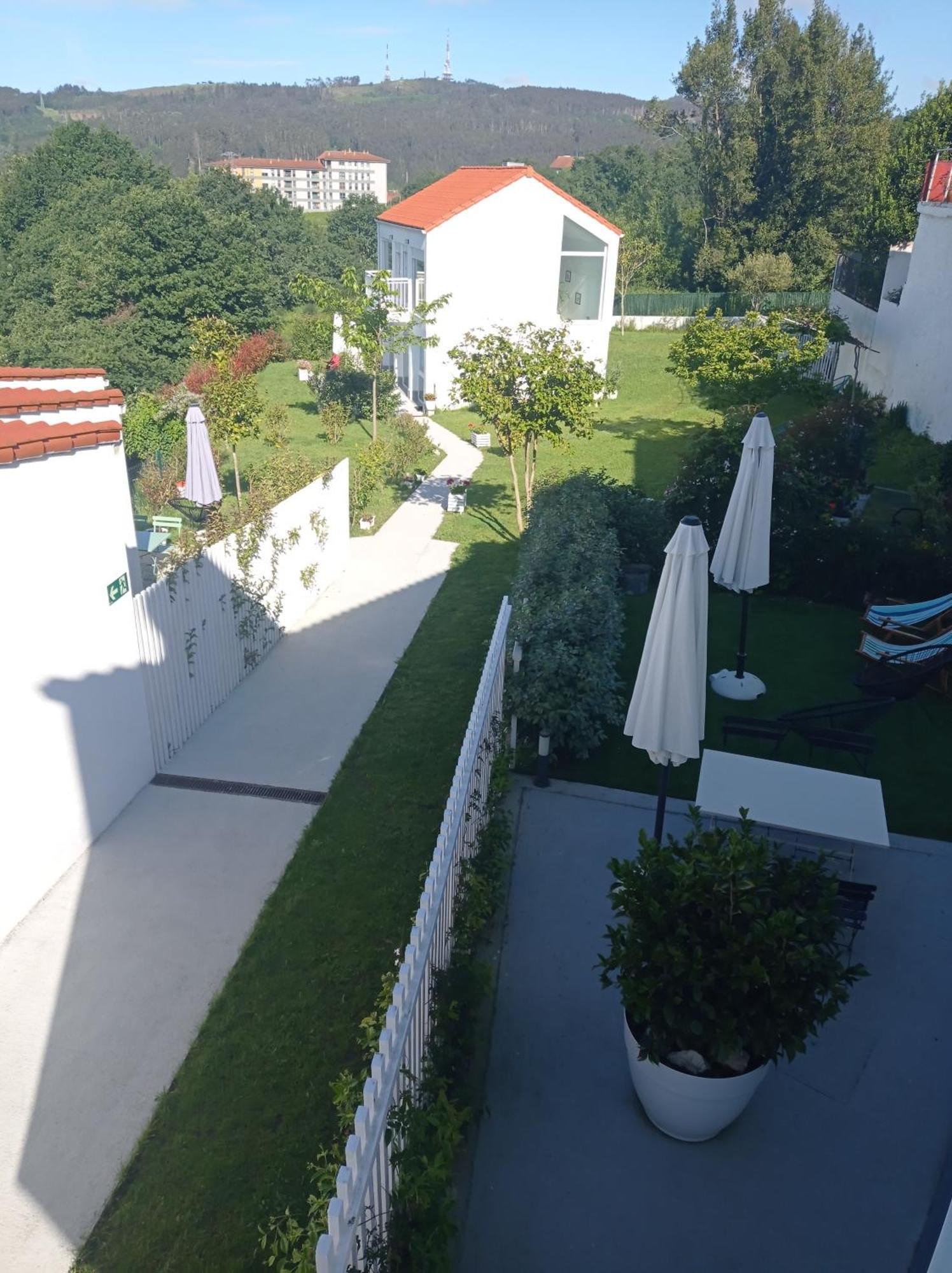 Casas Turisticas Lar Jardin - Parking Privado Santiago de Compostela Exteriör bild